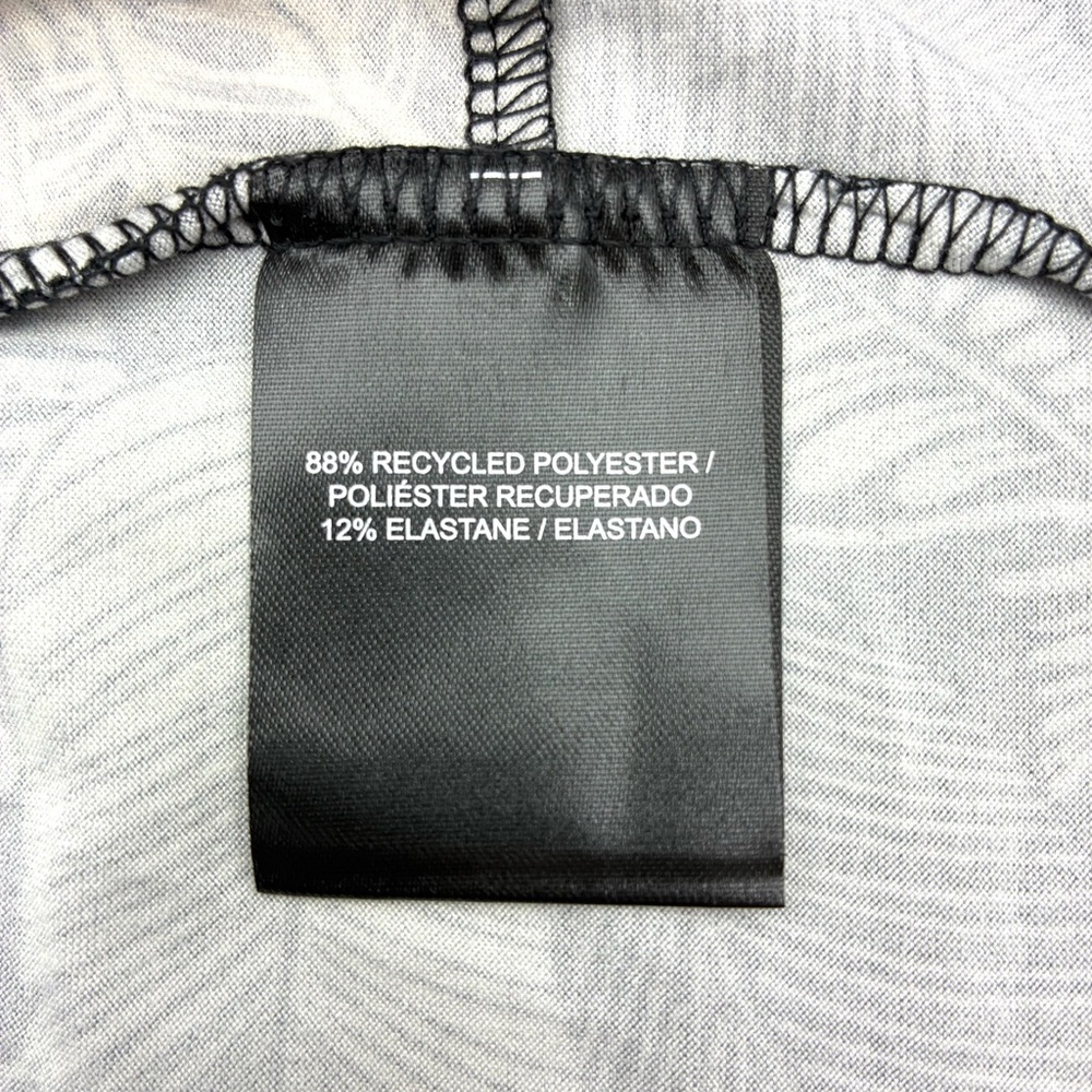 Unique And Stunning Leaf Pattern Top - image 5